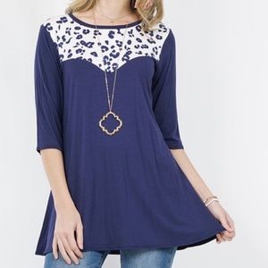 Ivory & Navy 3/4 Sleeve Abstract Print Tunic, M